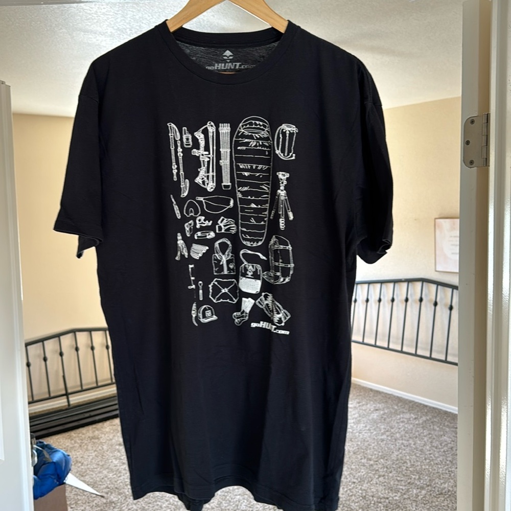 GoHunt short sleeved T-Shirt. 60cotton/40poly